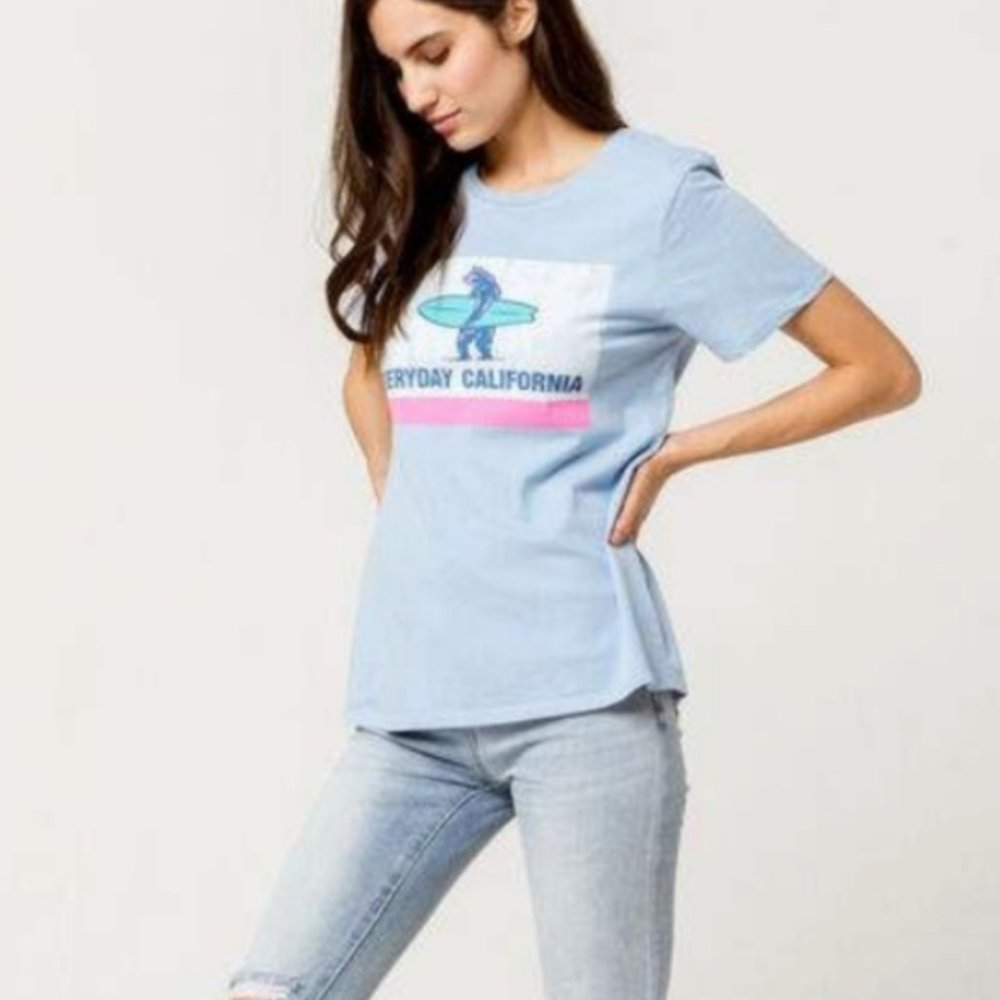 Everyday California bear w/ surfboard t shirt